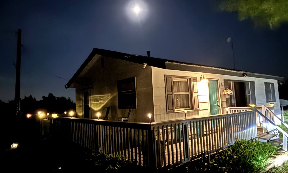 Payne County House | Hilltop Stargazer = OSU Stilly casino Golf sunsets & No dirt rds + a Big yard!