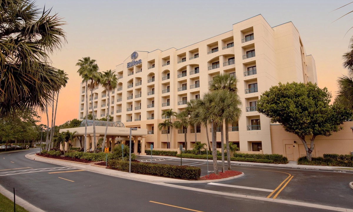 Boca Raton Hotel | Hilton Boca Raton Suites