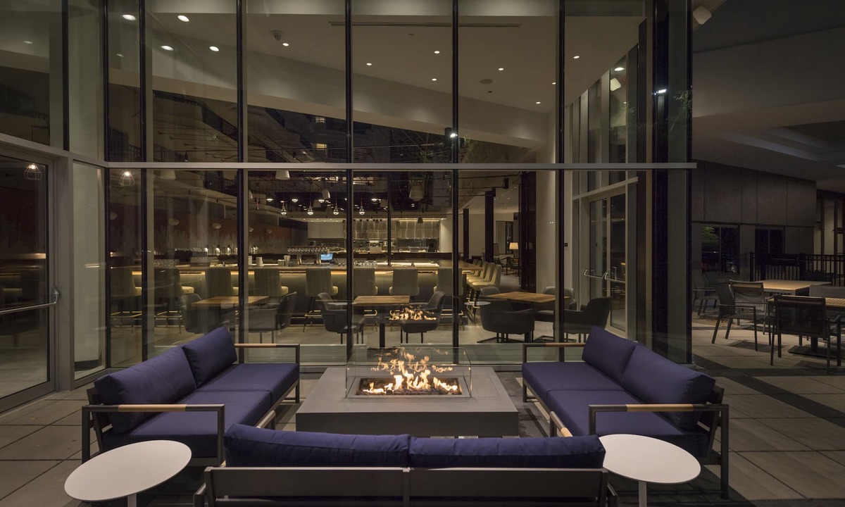 Woburn Hotel | Hilton Boston/Woburn