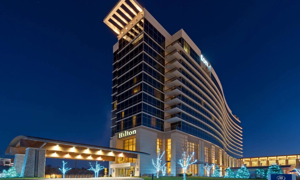 Downtown Branson Hotel | Hilton Branson Convention Center