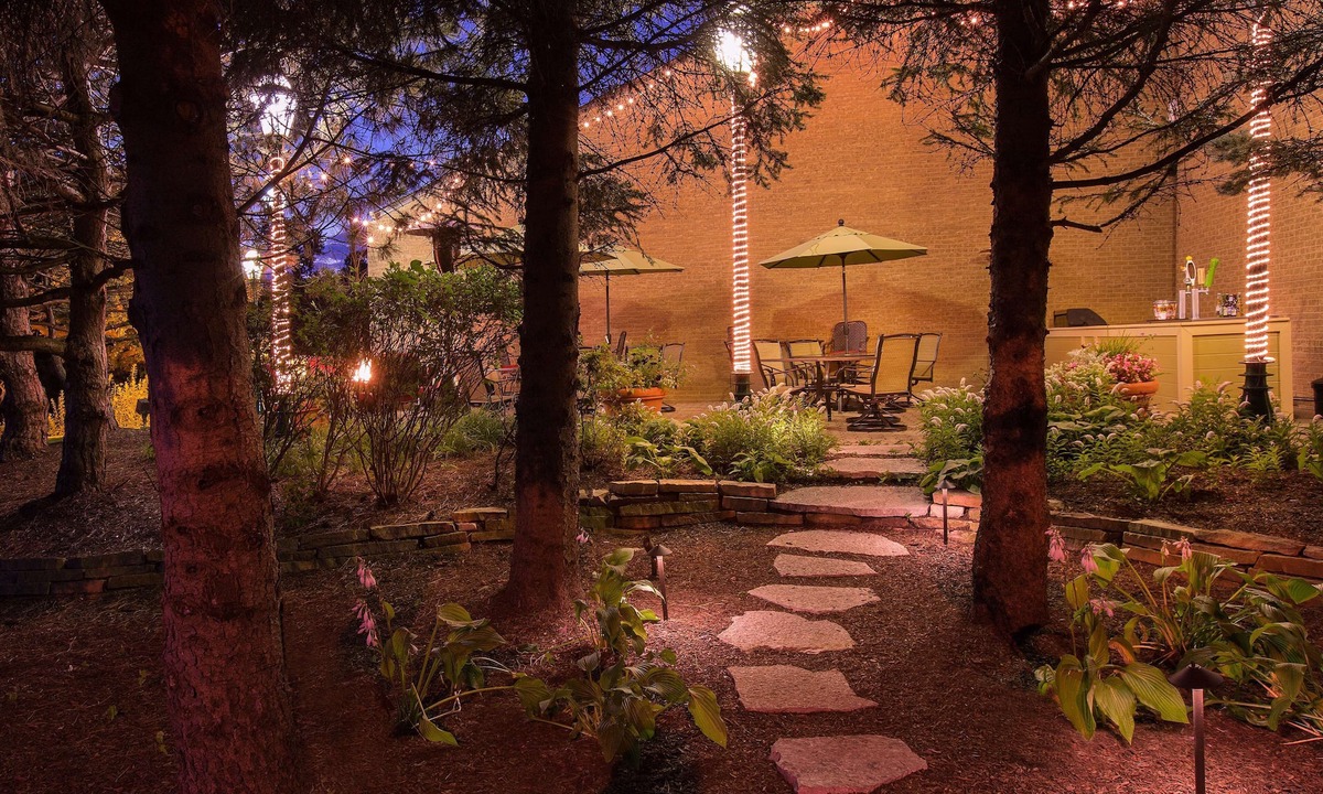 Northbrook Hotel | Hilton Chicago/Northbrook