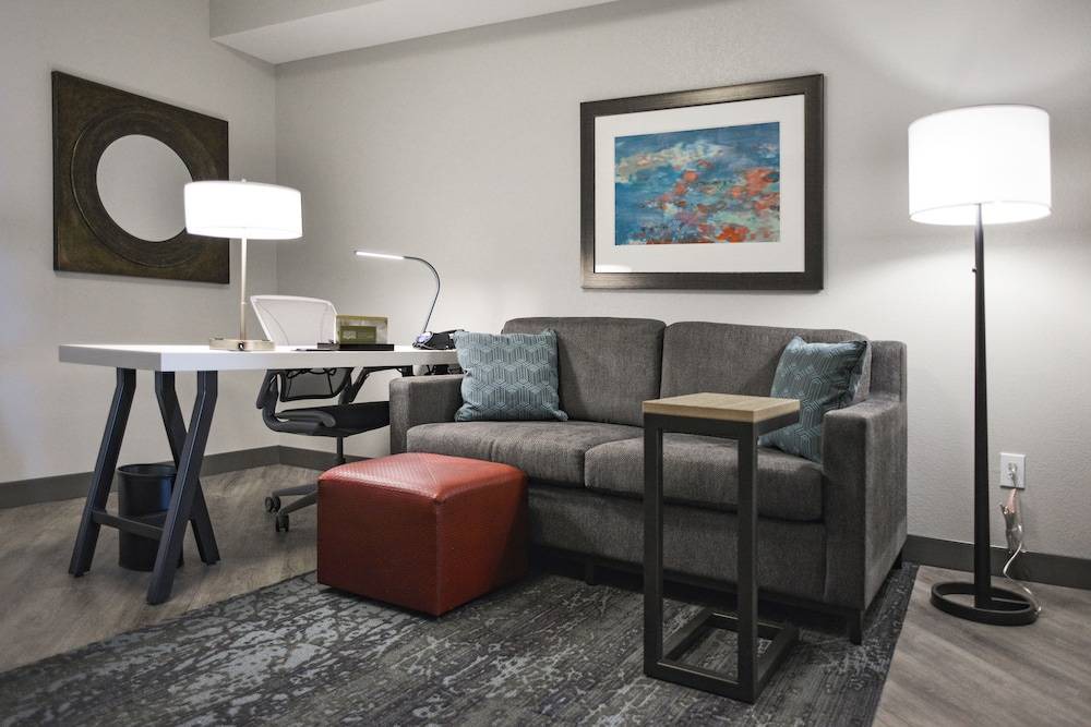 St. Matthews Hotel | Hilton Garden Inn Louisville Mall of St. Matthews