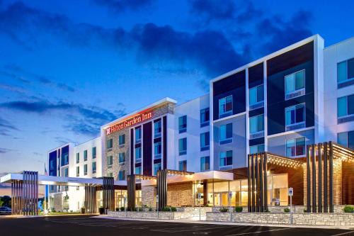 Cedar Rapids Hotel | Hilton Garden Inn Cedar Rapids