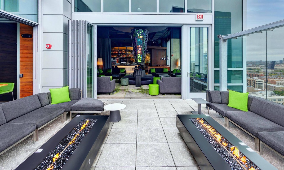 Near South Side Hotel | Hilton Garden Inn Chicago McCormick Place