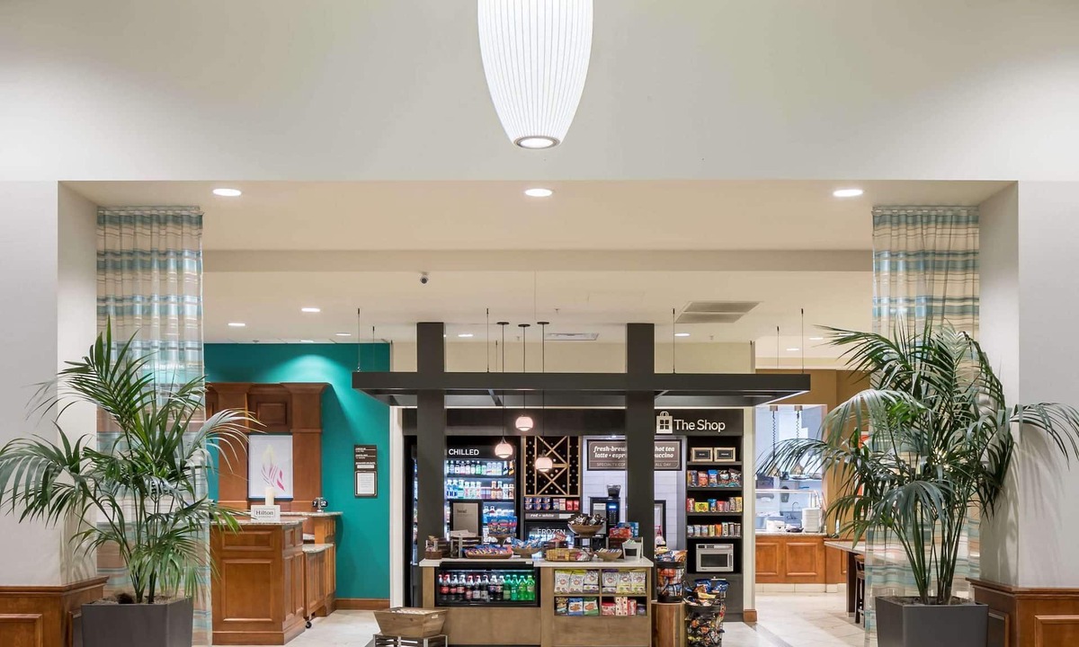 Lake Forest Hotel | Hilton Garden Inn Lake Forest Mettawa
