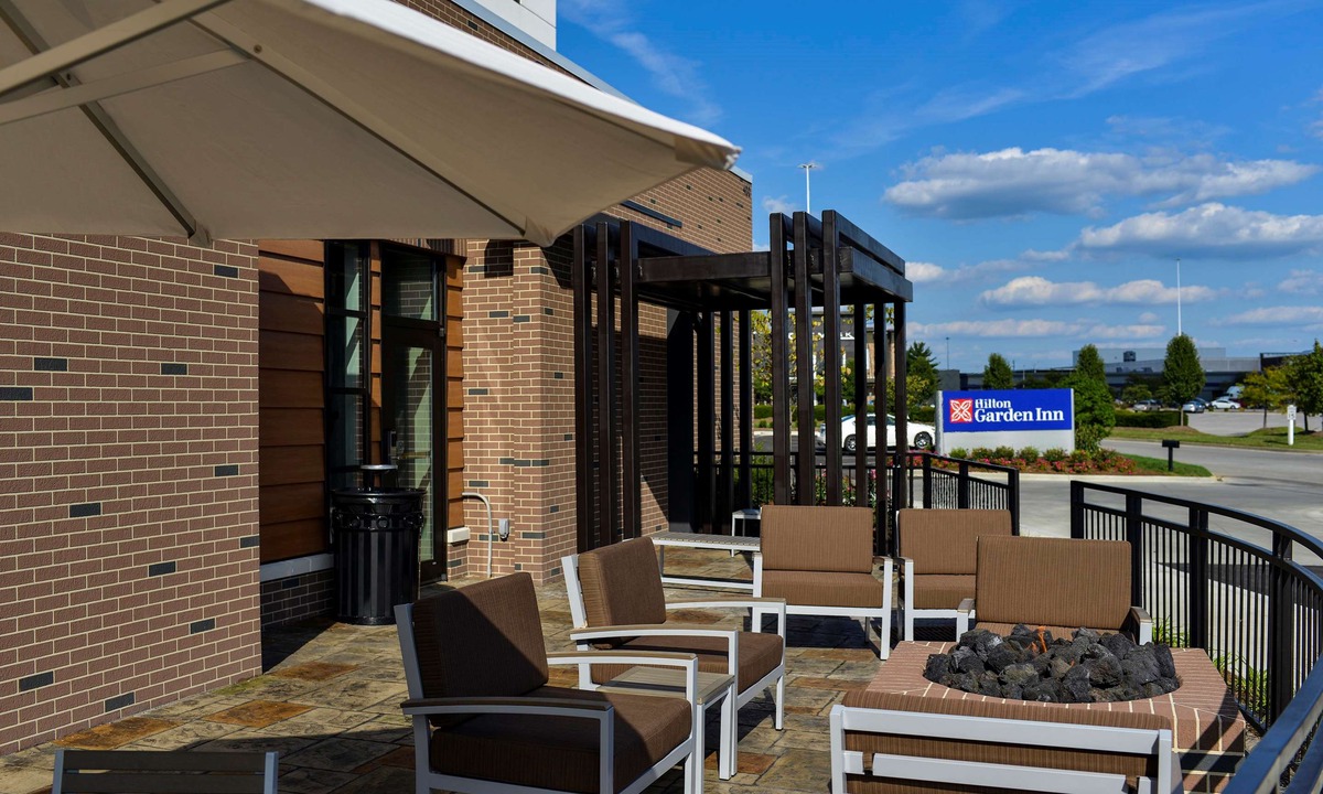 St. Matthews Hotel | Hilton Garden Inn Louisville Mall of St. Matthews