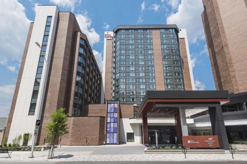 Byward Market - Parliament Hill Hotel | Hilton Garden Inn Ottawa Downtown