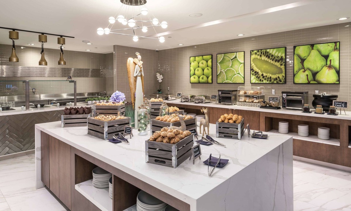 Byward Market - Parliament Hill Hotel | Hilton Garden Inn Ottawa Downtown