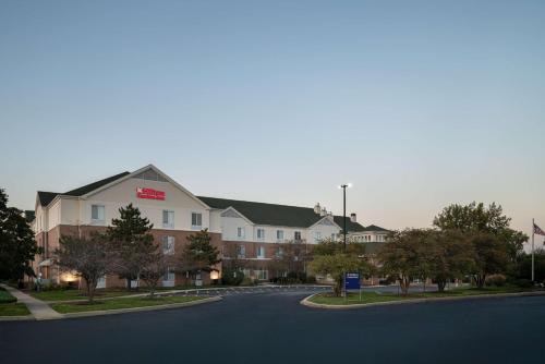 St. Charles Hotel | Hilton Garden Inn Saint Charles