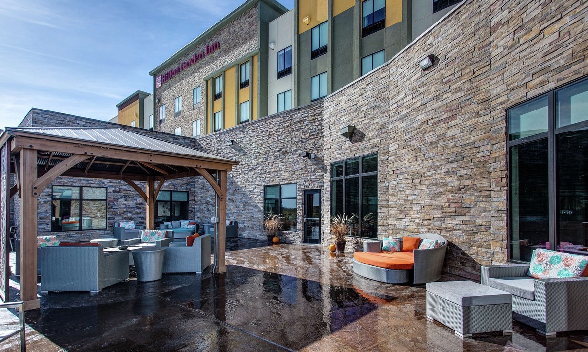 Southwest Topeka Hotel | Hilton Garden Inn Topeka