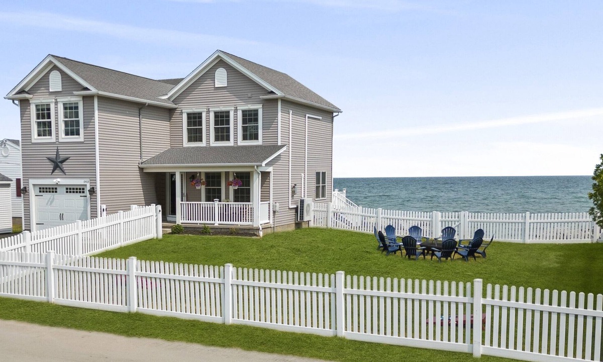 North Greece House | Hilton House on the Lake