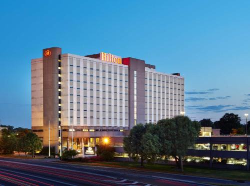 Elizabeth Hotel | Hilton Newark Airport