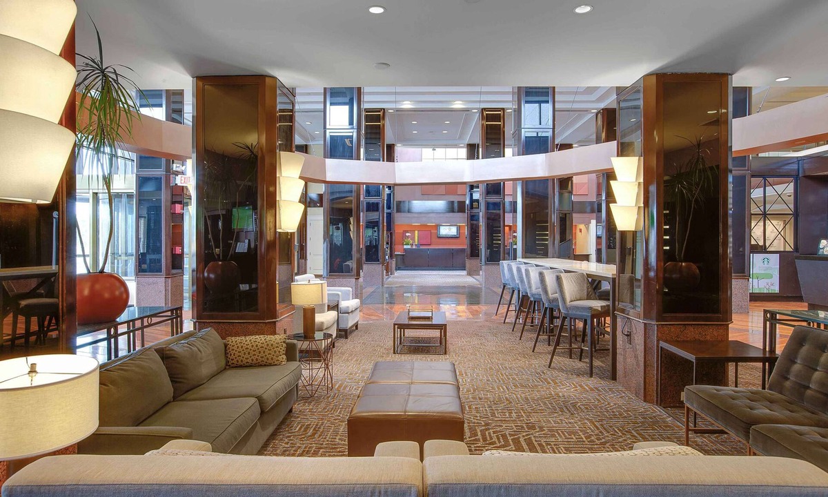 Elizabeth Hotel | Hilton Newark Airport