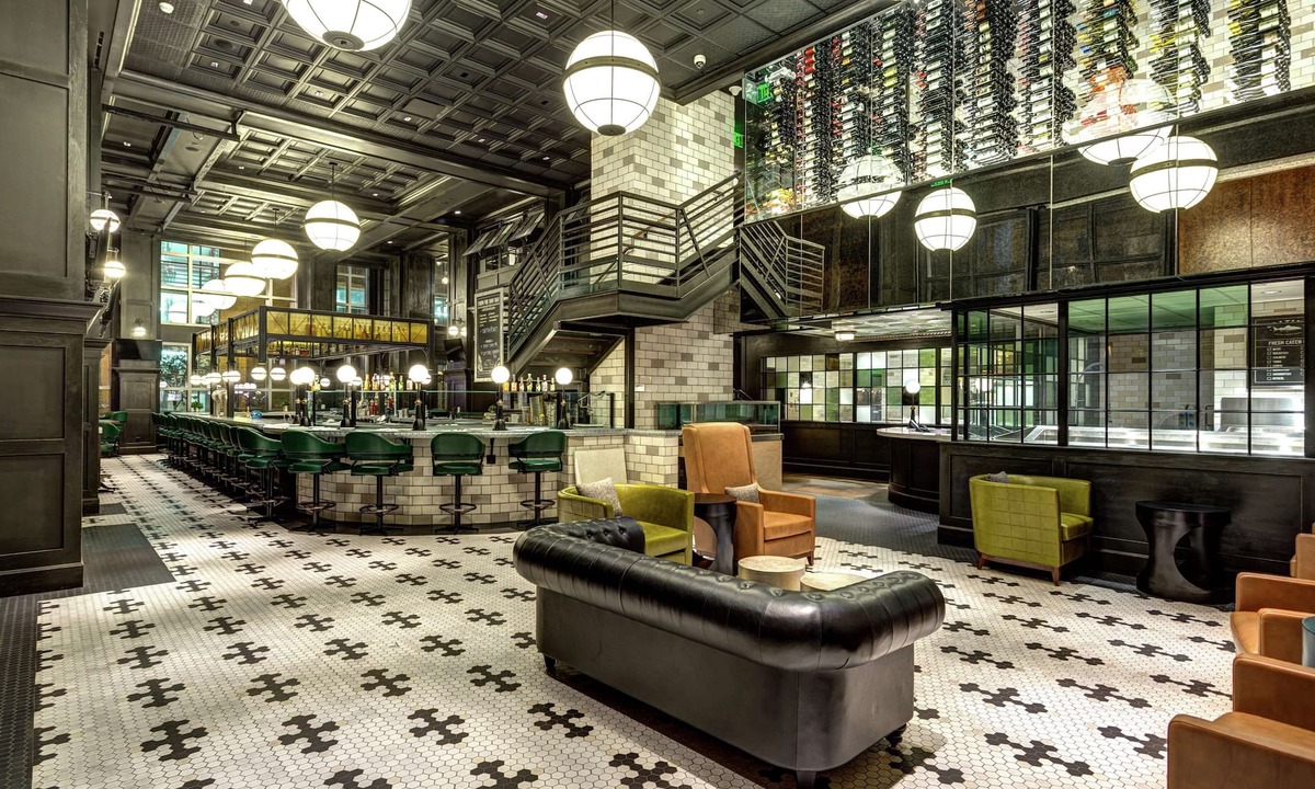 Downtown Hotel | Hilton Norfolk The Main