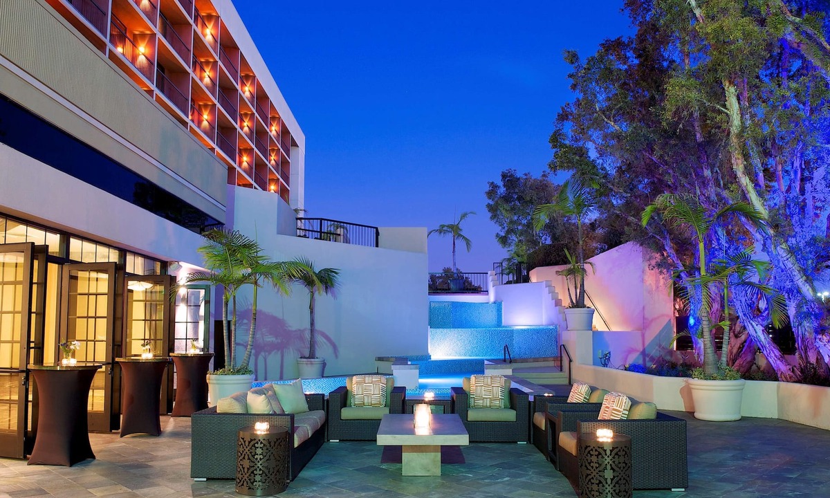 Costa Mesa Hotel | Hilton Orange County/Costa Mesa