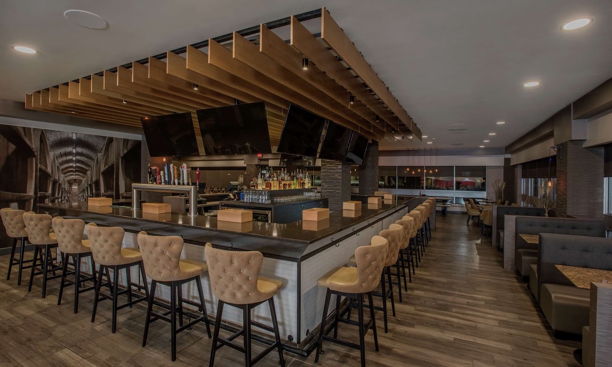 Winnipeg Hotel | Hilton Winnipeg Airport Suites