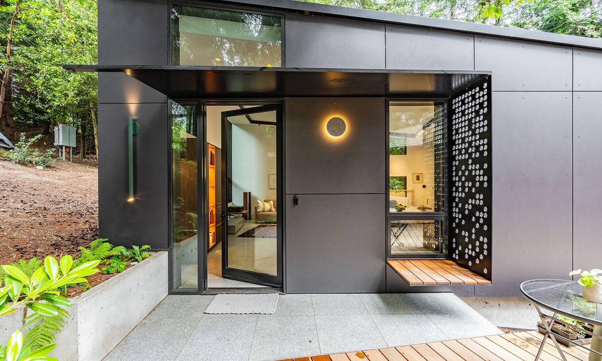 West Bellevue Apartment | Hip Modern Studio in serene central Bellevue with AC, WiFi, Kitchen, TV