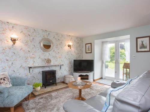 Tunstall House | Hippo's Rest