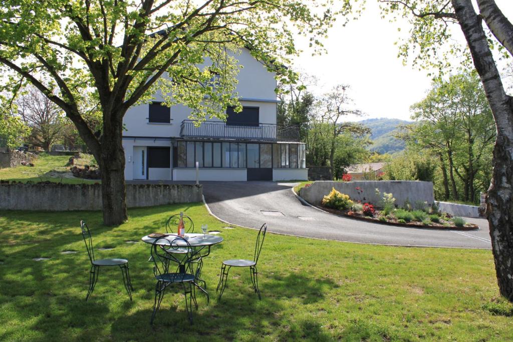 Chatel-Guyon Apartment | HippoLits