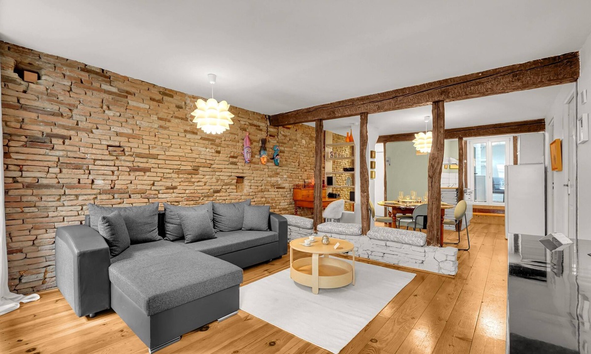 Saint-Cyprien Apartment | Hippolyte - Appt avec terrasse couverte
