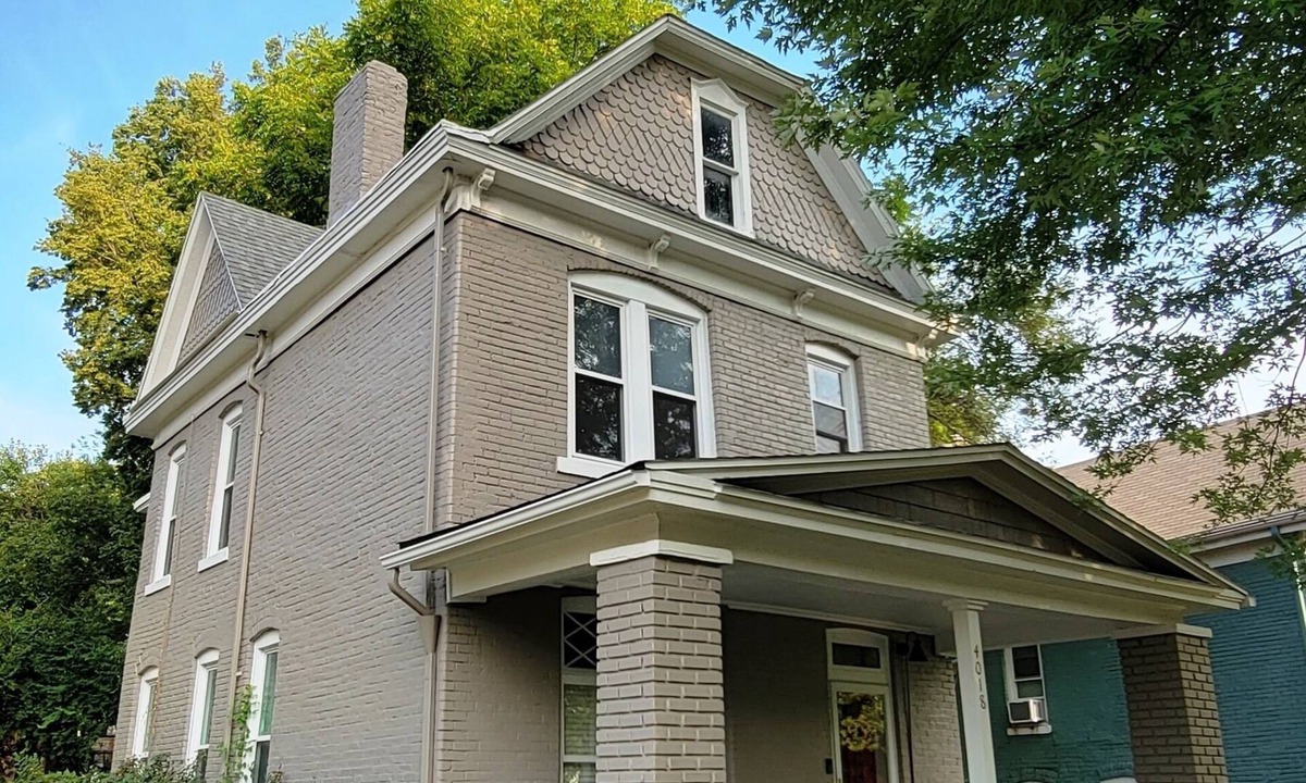 Southmoreland House | Historic 155 y/o 3-bedroom KC house with hot tub.