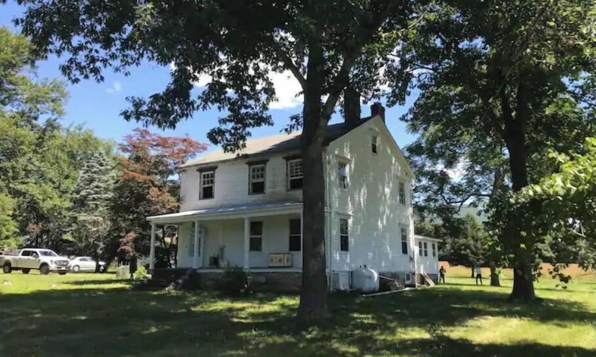 Wallkill House | Historic 1874 Farm House at Foot of Gunks