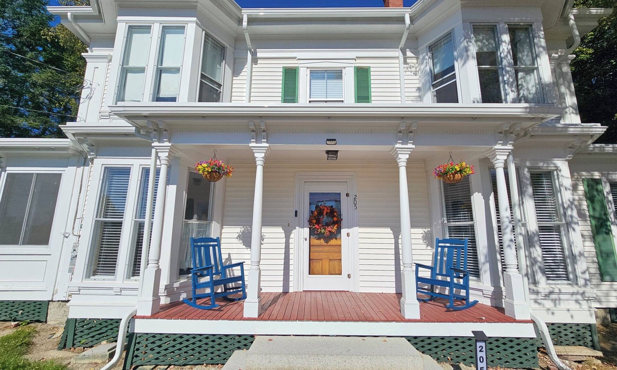 Winterport House | Historic 3-bedroom home in charming Winterport, a relaxing Mid-Coast basecamp