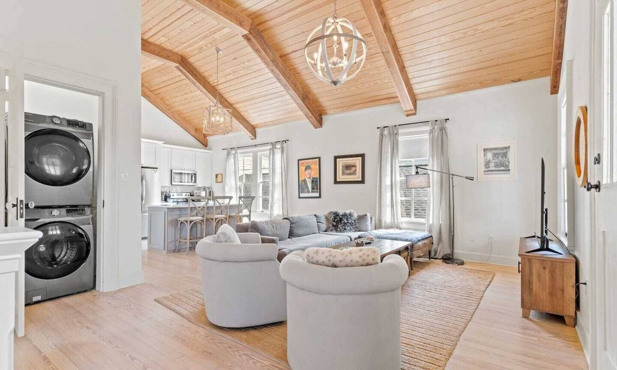Uptown Historic District Apartment | Historic 3BR on Magazine St with front & rear balconies. Walk to cafés, quick ride to FQ & Dome.
