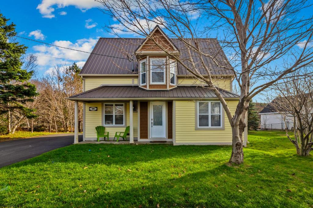 Holyrood House | Historic 3BR W Modern Comforts In Holyrood