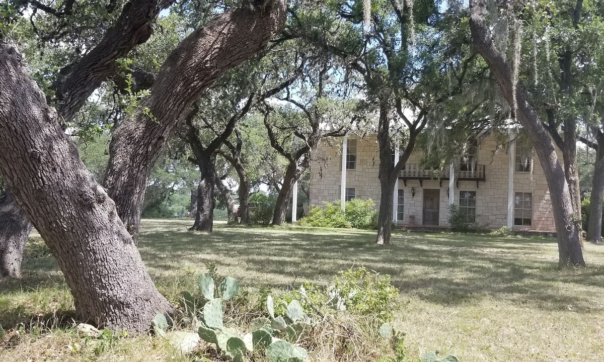 Spring Branch House | Historic Antebellum Ranch Home in Texas Hill Country