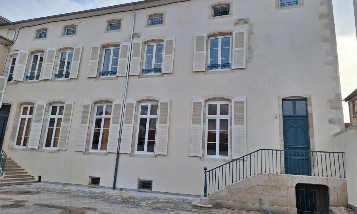 Toul Apartment | Historic apartment in Toul with sauna and private parking