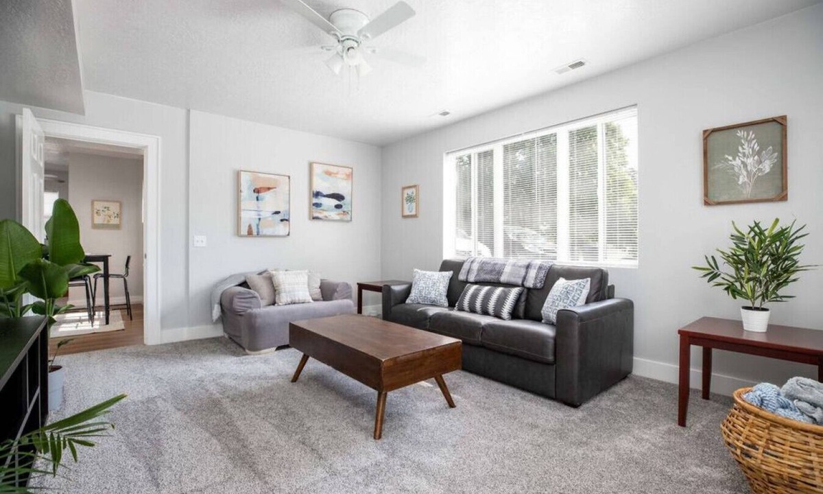 Lower Avenues Apartment | Historic Avenues Two Bedroom Suite!