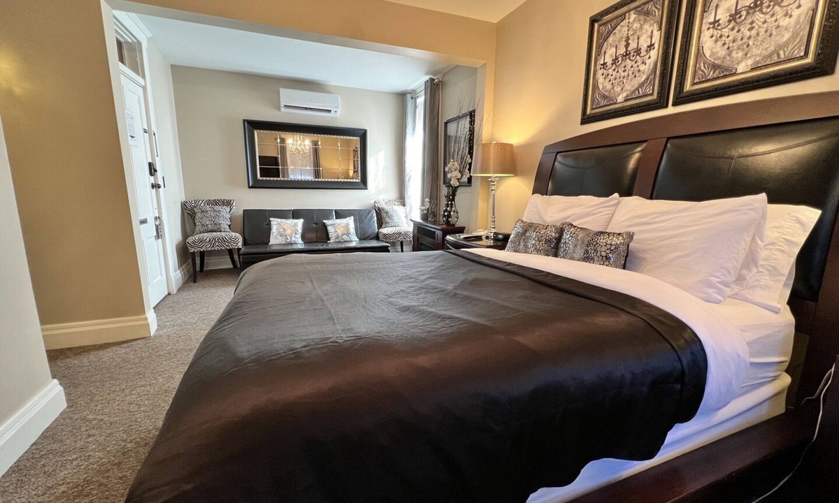 Downtown Branson Hotel | Historic Branson Hotel ~ Downtown ~ Haven Suite