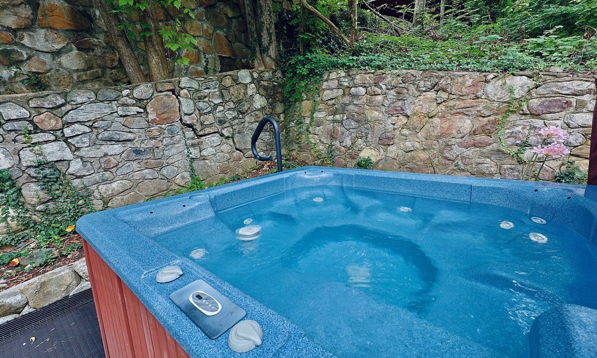 Gatlinburg Cabin | Historic Cabin with Private Hot Tub - Walk Downtown - NOT A CONDO!