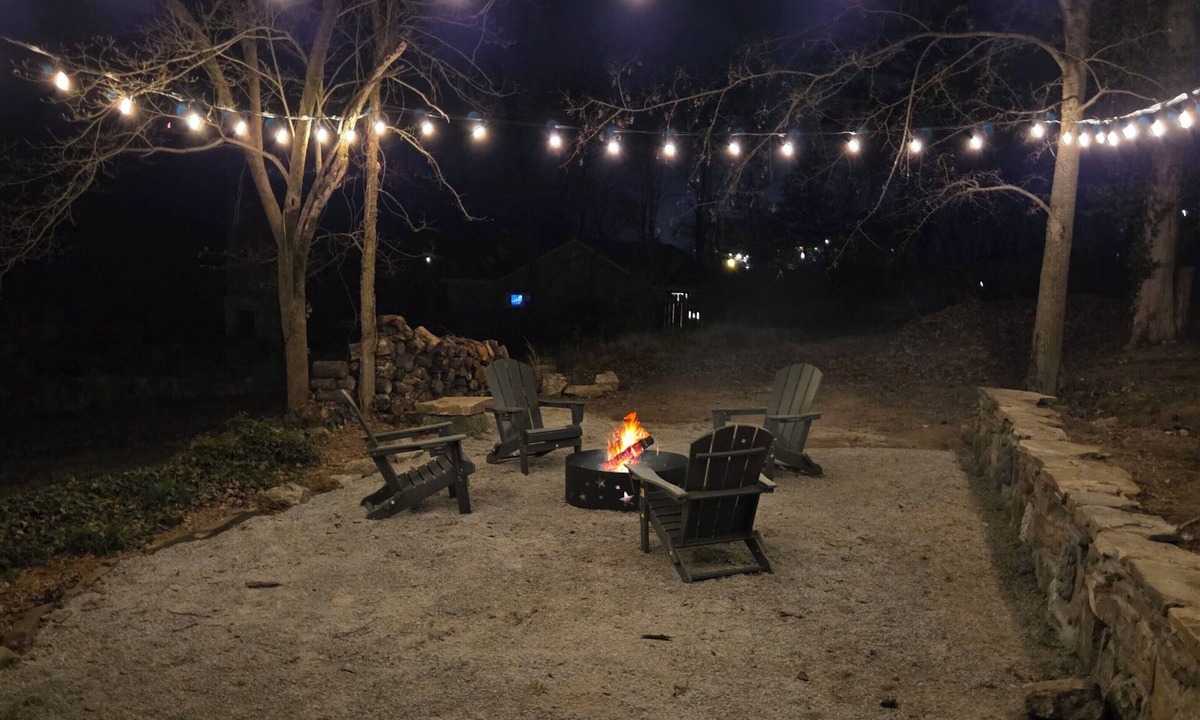 Hardy Cottage | Historic Carrie Tucker Cottage with view of Spring River in charming Hardy, Ark.