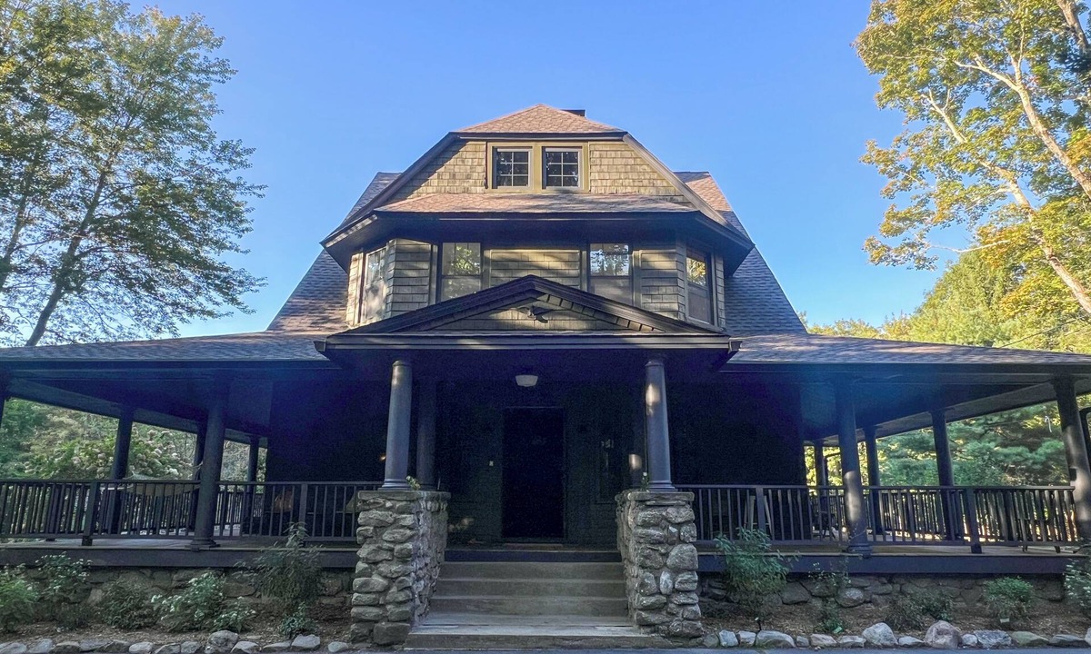 Mamakating Park Historic District House | Historic Catskill Mountain Mini-Estate