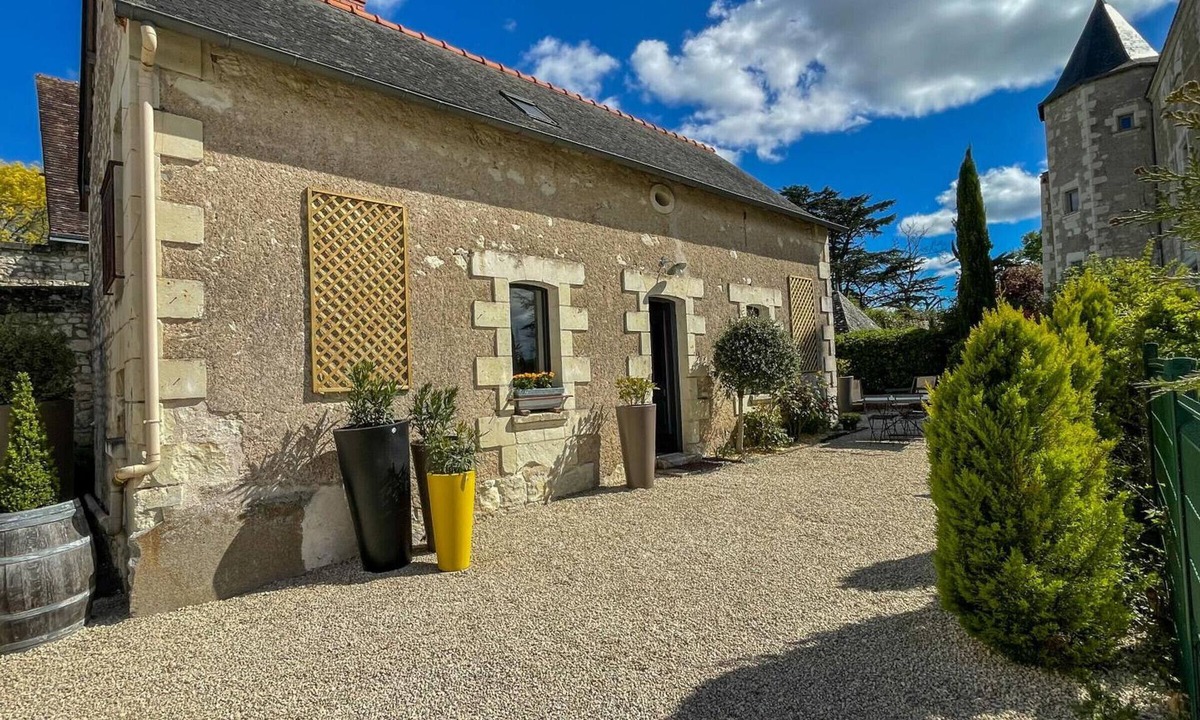 Sazilly Cottage | Historic charm cottage - 3 guests