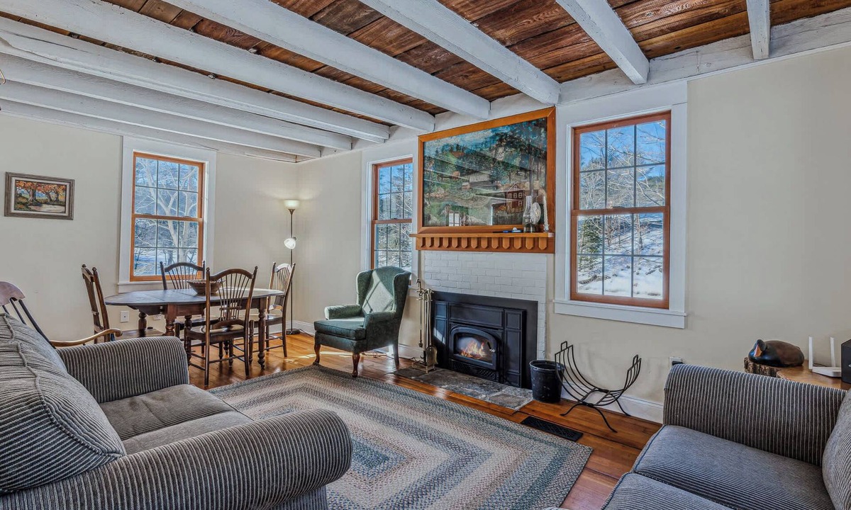 Taftsville House | Historic Charm, Located On the River - Rustic Chic