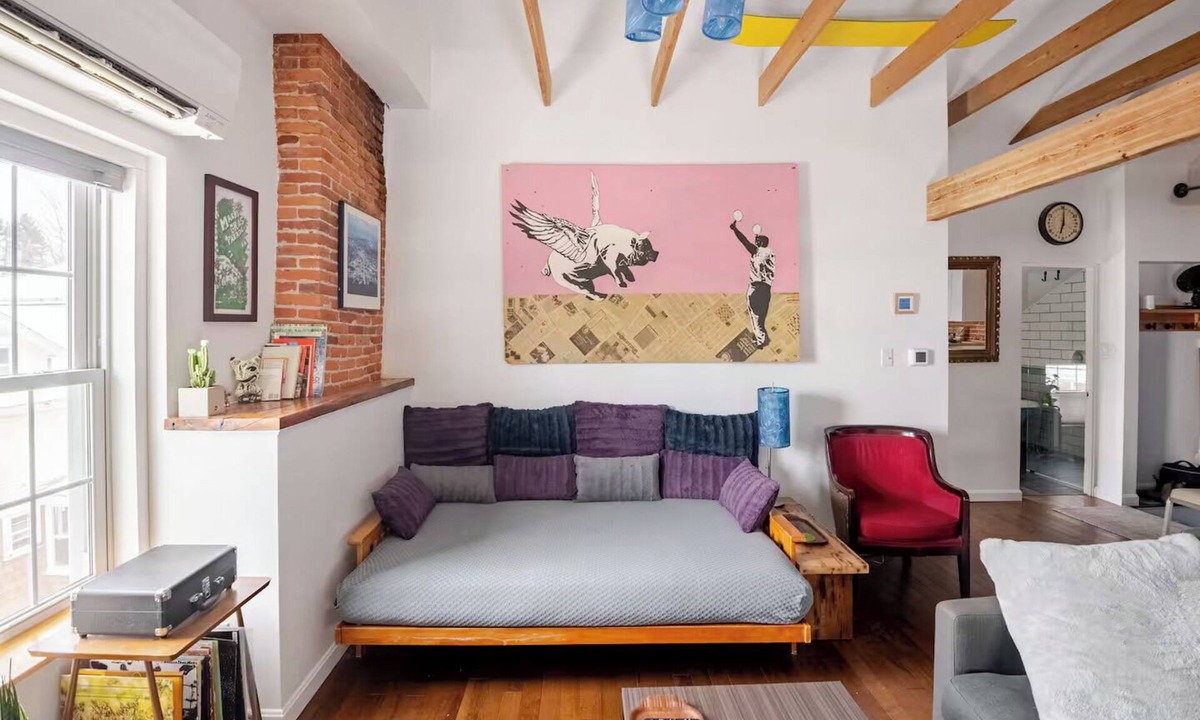 Burlington Apartment | Historic Charm Meets Modern Comfort in Downtown Burlington