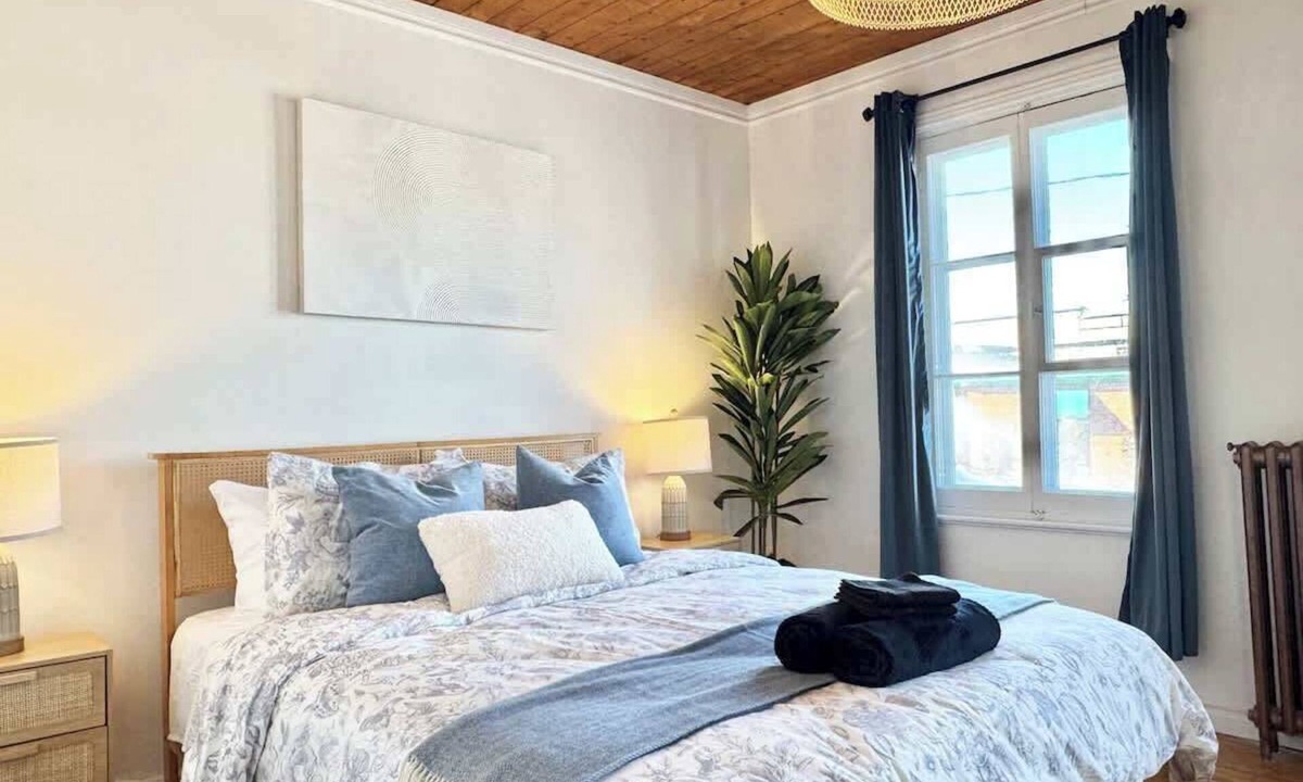 Quartier 5-4 Apartment | Historic Charm & Modern Comfort | Sleeps 8