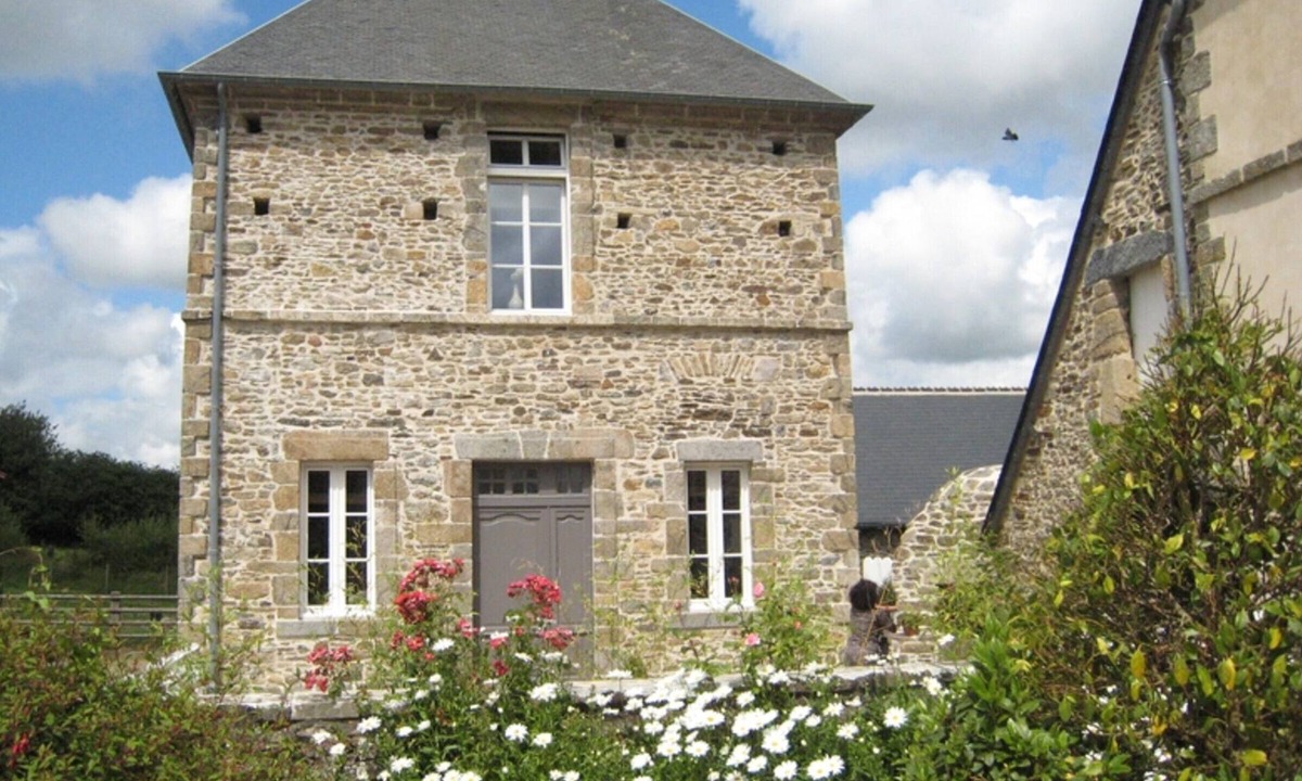 La Vendelee Cottage | Historic charm, pets allowed and wifi