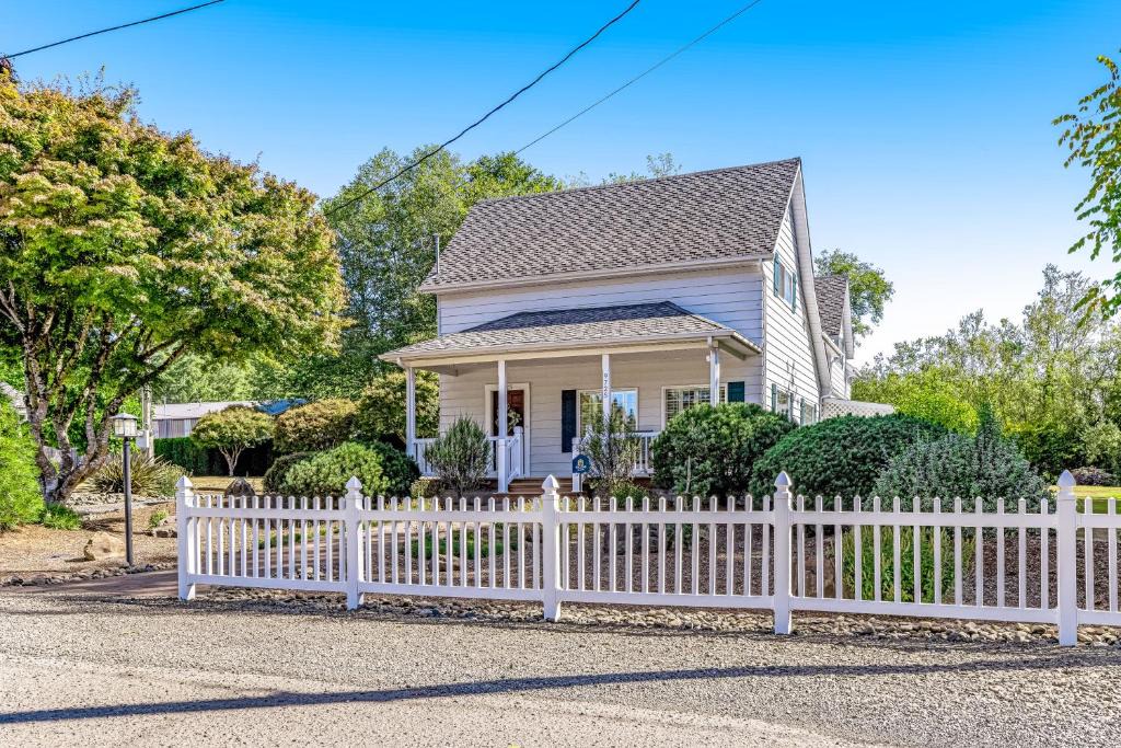 Bay City House | Historic Charmer