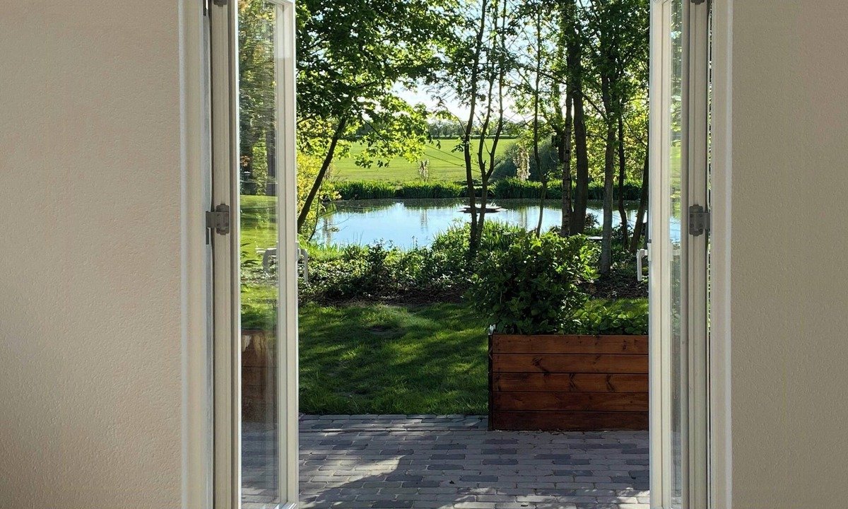 Branderup J House | Historic cottage by the lake in South Jutland