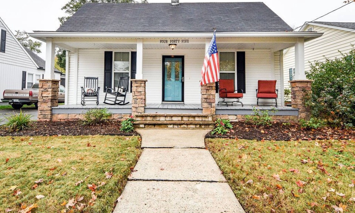 Cleveland House | Historic District - Lee University