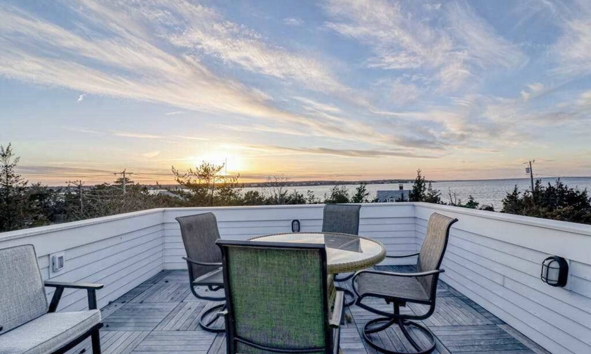 East Chop House | Historic, dog-friendly beach view house with fast WiFi, ocean view, & grill