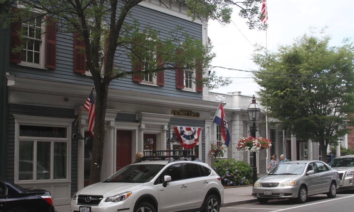 Bristol Apartment | Historic Downtown Bristol Apartment
