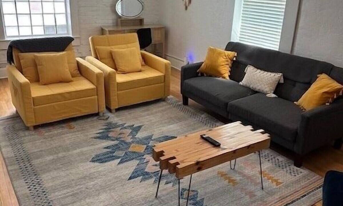 Waxahachie Apartment | Historic Downtown Loft