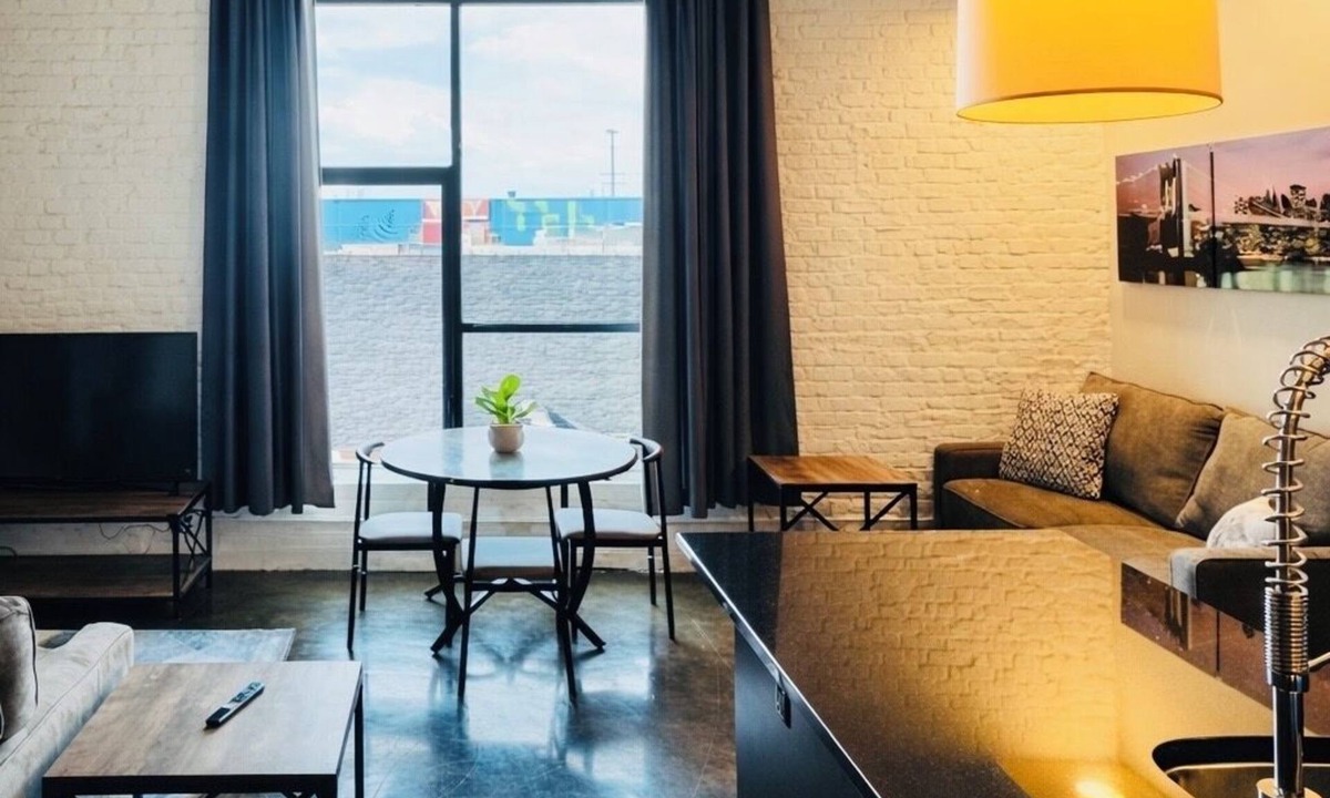 Roanoke Condo | Historic Downtown Loft -Walkable - Modern Comfort