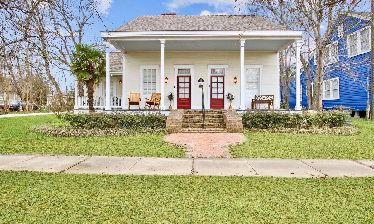 Downtown Historic House | Historic Downtown Home in Charming Natchitoches