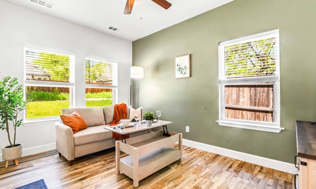 Rockwall Apartment | Historic DT, FIFA 2026, 30 Mins to AT&T Stdm | SAI